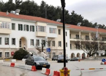 Δεν αποδίδει το “μοντέλο” σύμπραξης ΝΔ και ΠΑΣΟΚ- ΚΙΝΑΛ