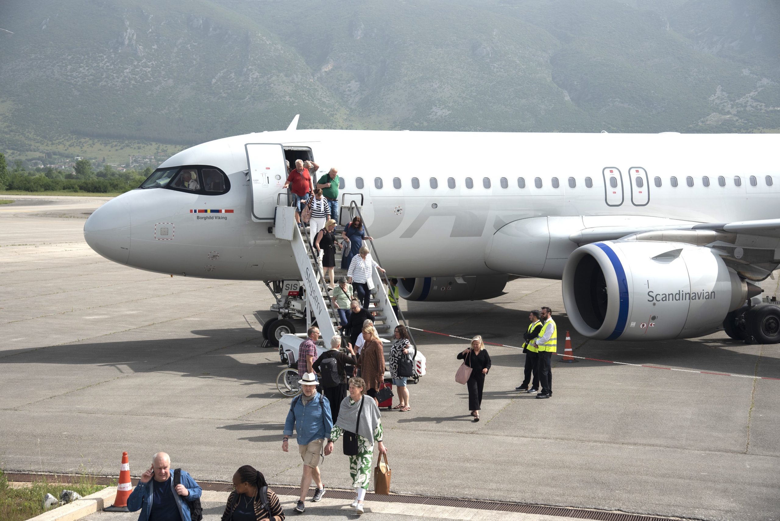 Γιάννενα: Αποβιβάστηκαν στο αεροδρόμιο Ιωαννίνων οι πρώτοι τουρίστες από την Σουηδία